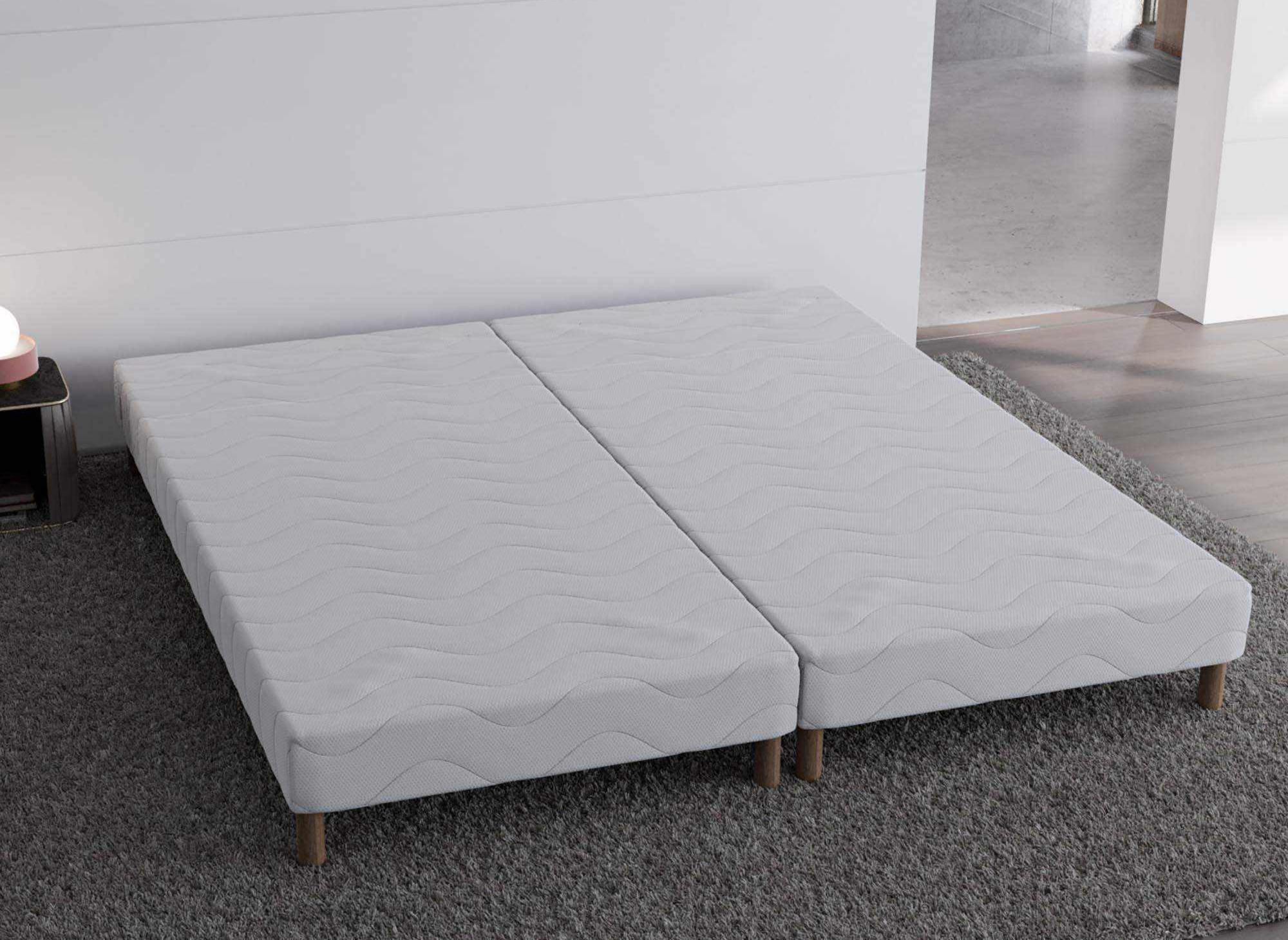 Base de cama tapizada de 140 x 190 cm + 8 patas (2 x 70 x 190 cm)
