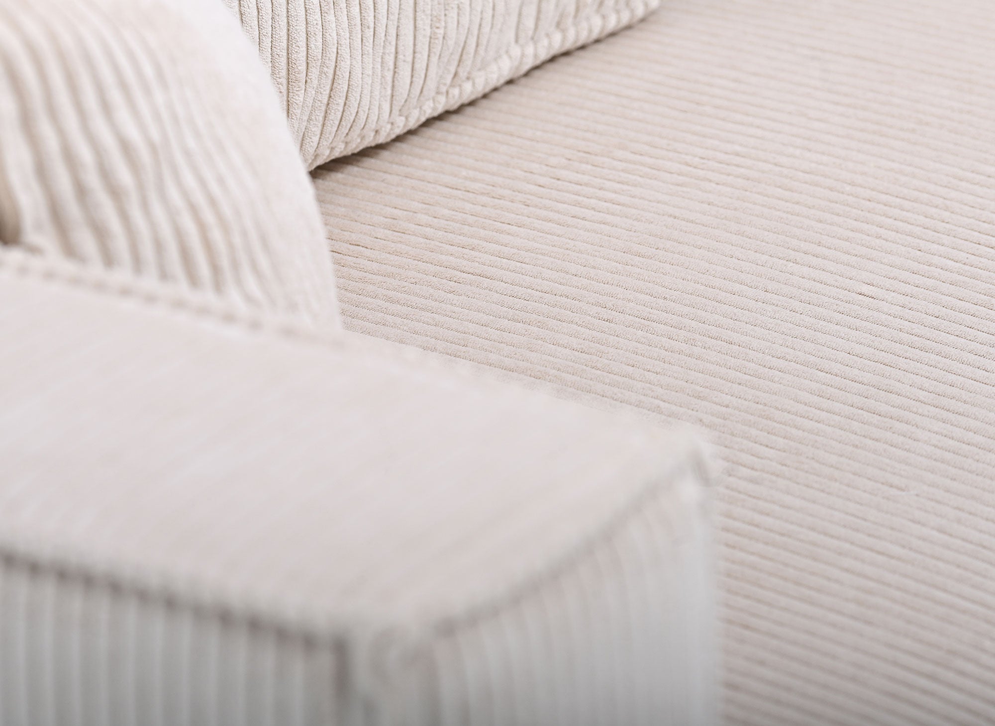 Sofá cama esquinero reversible SYNA con almacenaje en pana beige