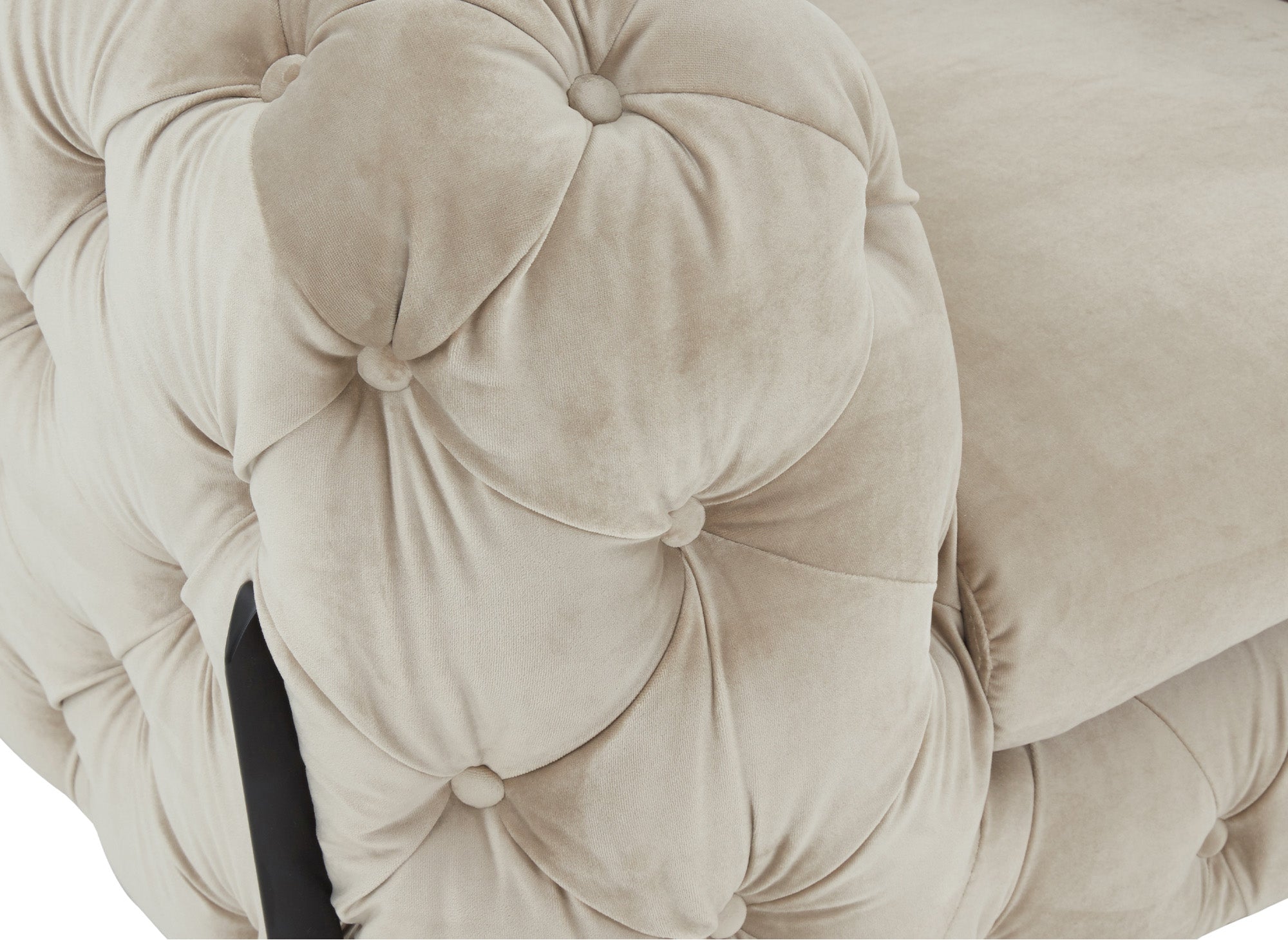 Sillón Chesterfield tapizado en terciopelo beige CARMEN