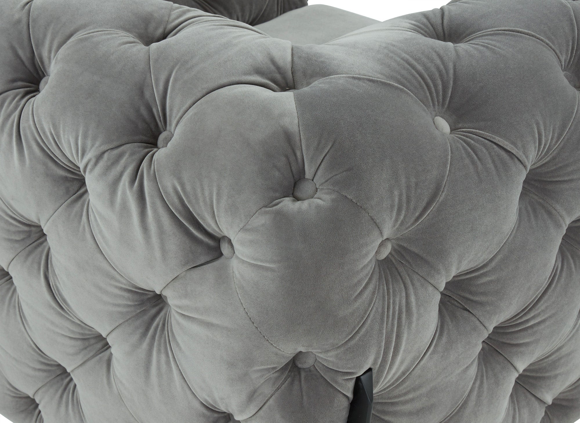 Sillón Chesterfield tapizado en terciopelo gris CARMEN