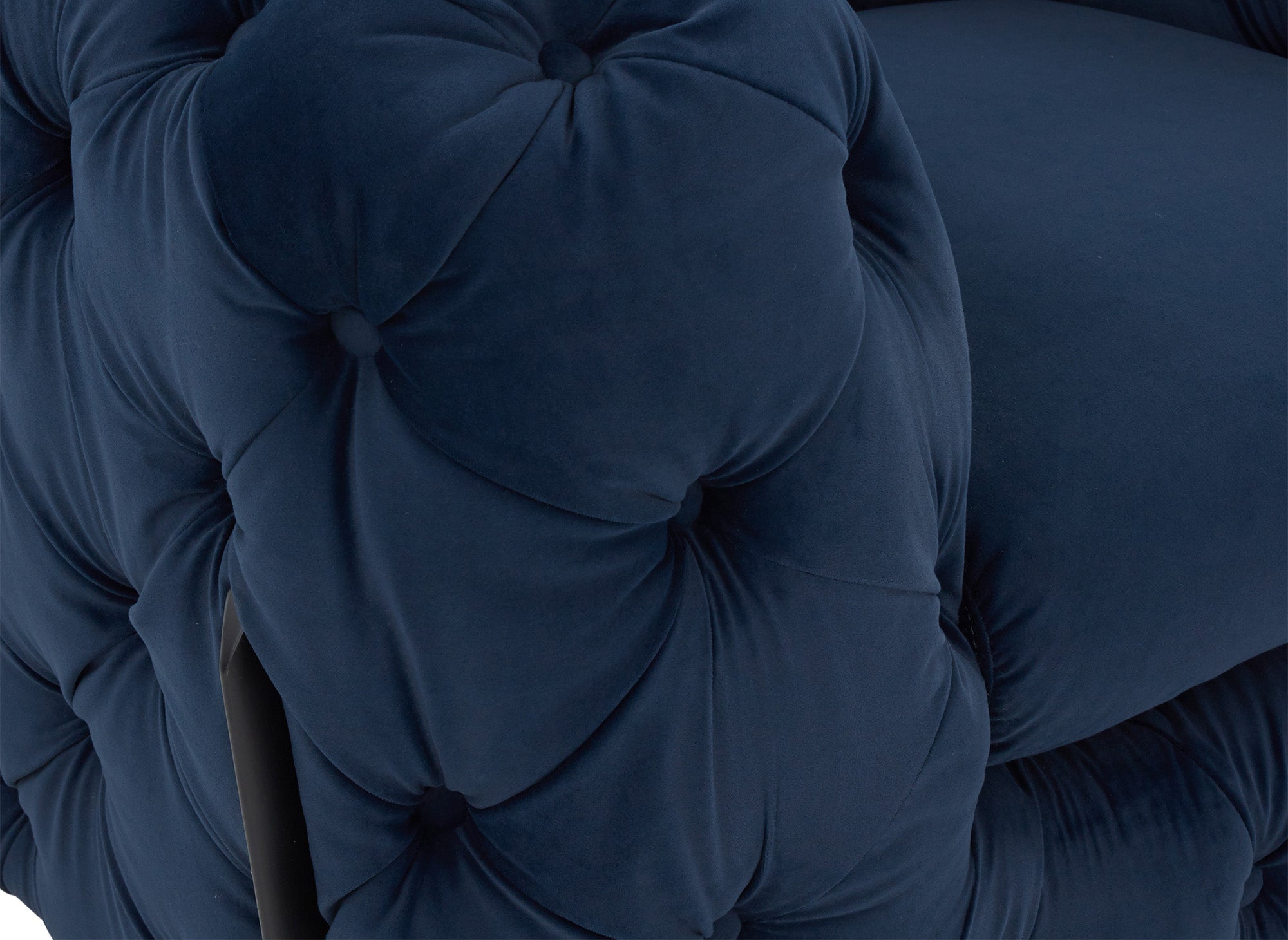 Sillón Chesterfield tapizado en terciopelo azul CARMEN