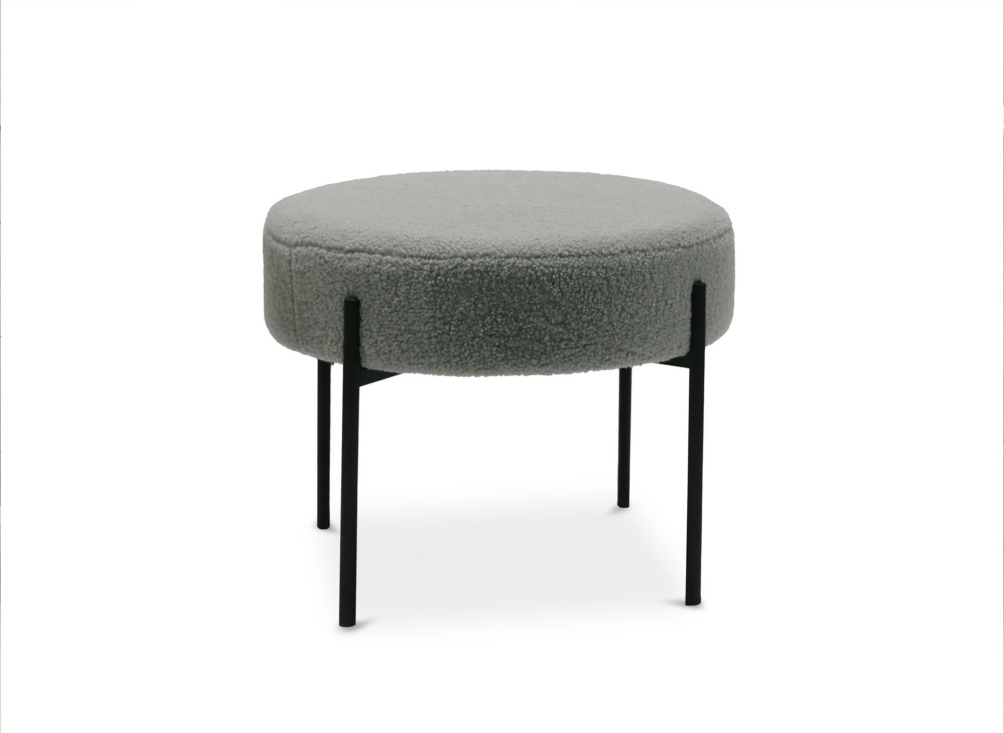 Puf LEYAN en tejido gris efecto piel de oveja con patas de metal negro