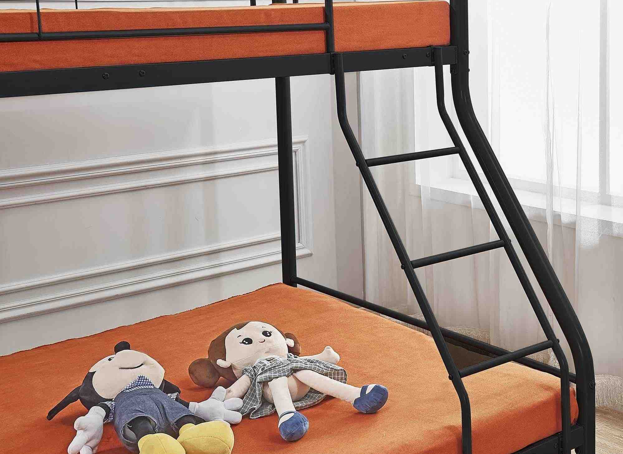 Litera metálica negra TRINITY para 3 personas, 90 x 190 cm y 140 x 190 cm