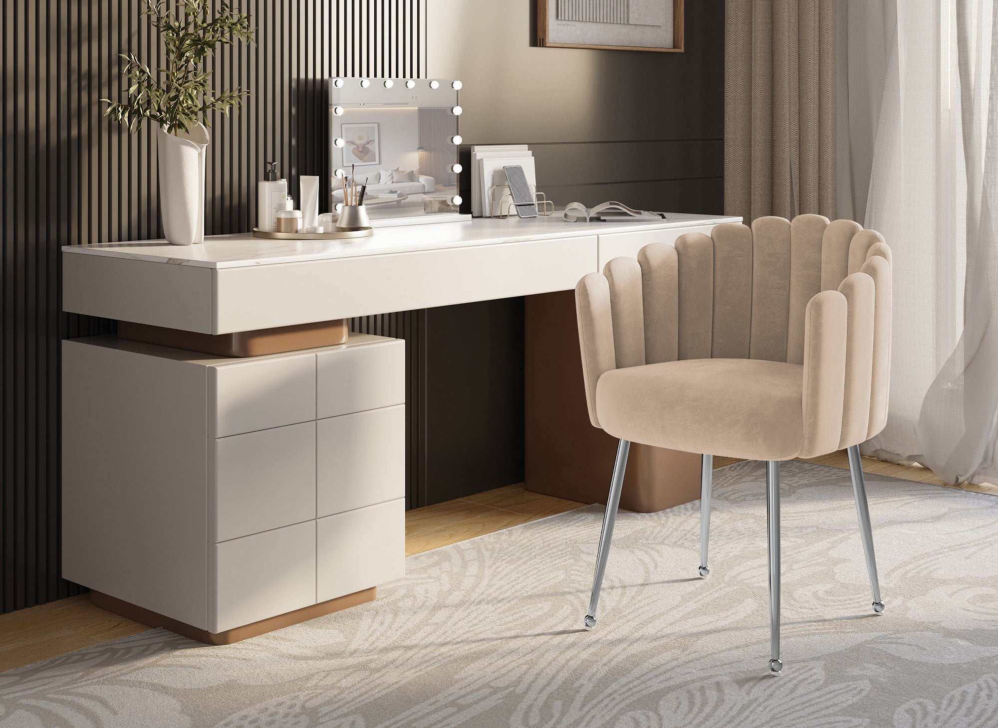 Silla HAYDEN de terciopelo beige con patas de metal plateado