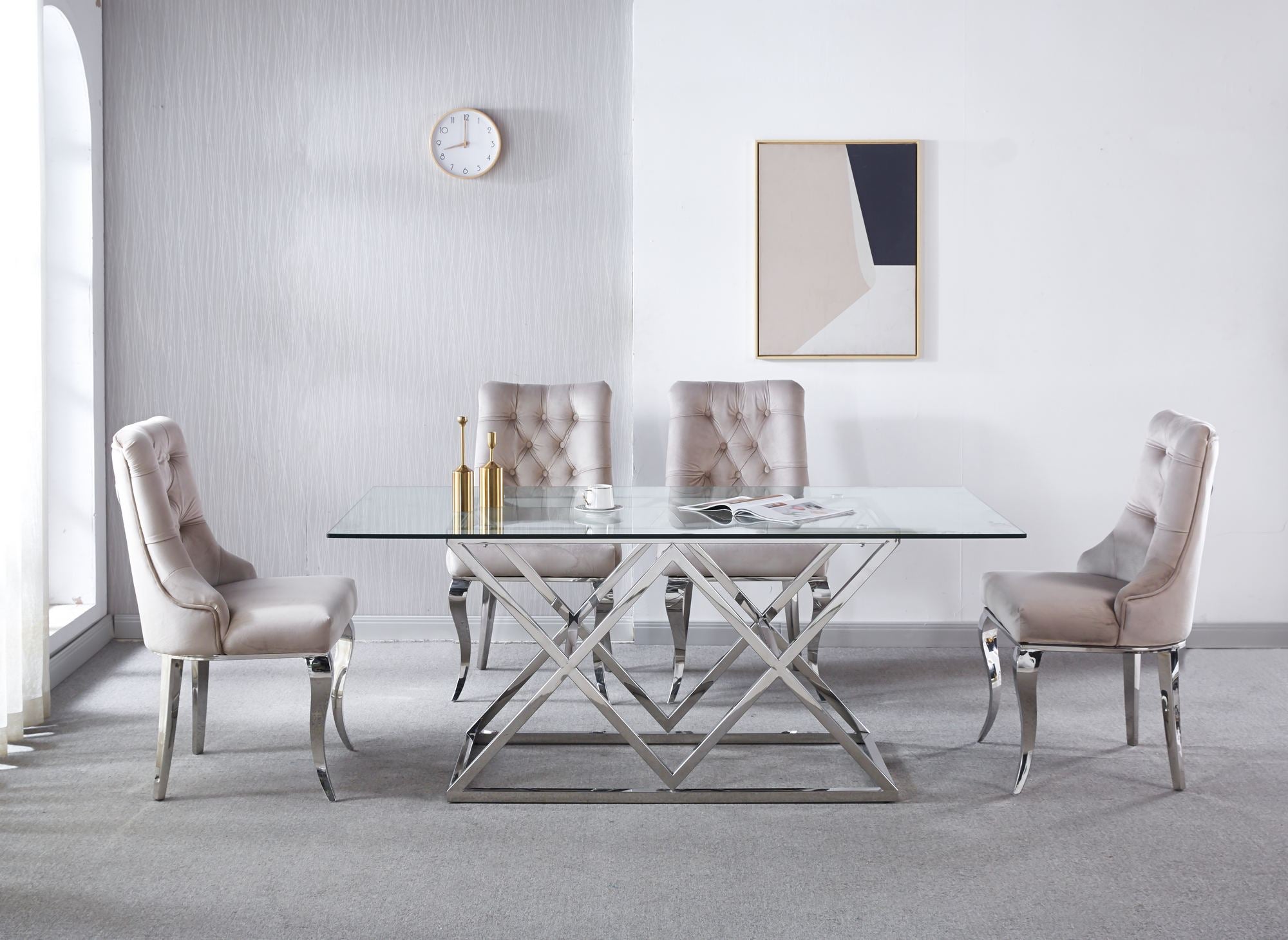 Mesa de comedor rectangular de cristal JANICE con patas plateadas