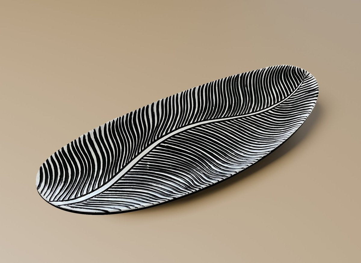 Coupelle ovale en résine noire et blanche 49 cm EBENE - DécoInParis