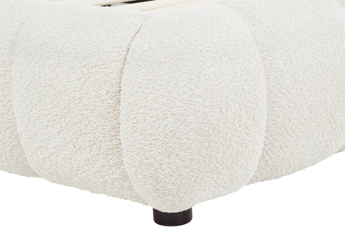 Lit double en tissu bouclette beige 180x200 cm RILEY - DécoInParis