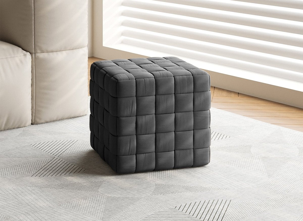 Pouf carré en velours gris tressé MALEK - DécoInParis