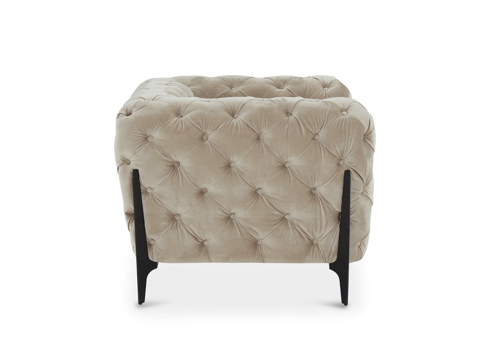 Sillón Chesterfield tapizado en terciopelo beige CARMEN