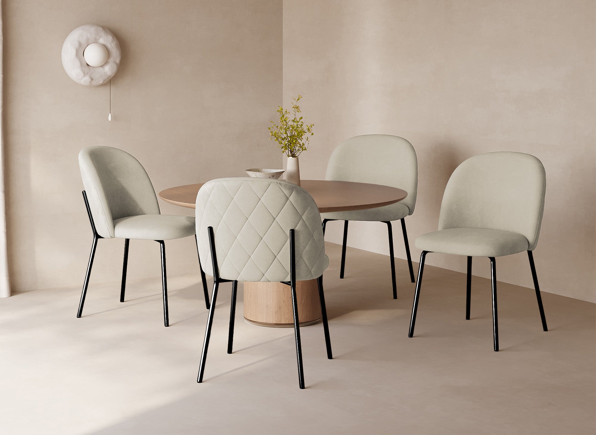 Juego de 2 sillas de diseño KENNETH en terciopelo beige con patas negras