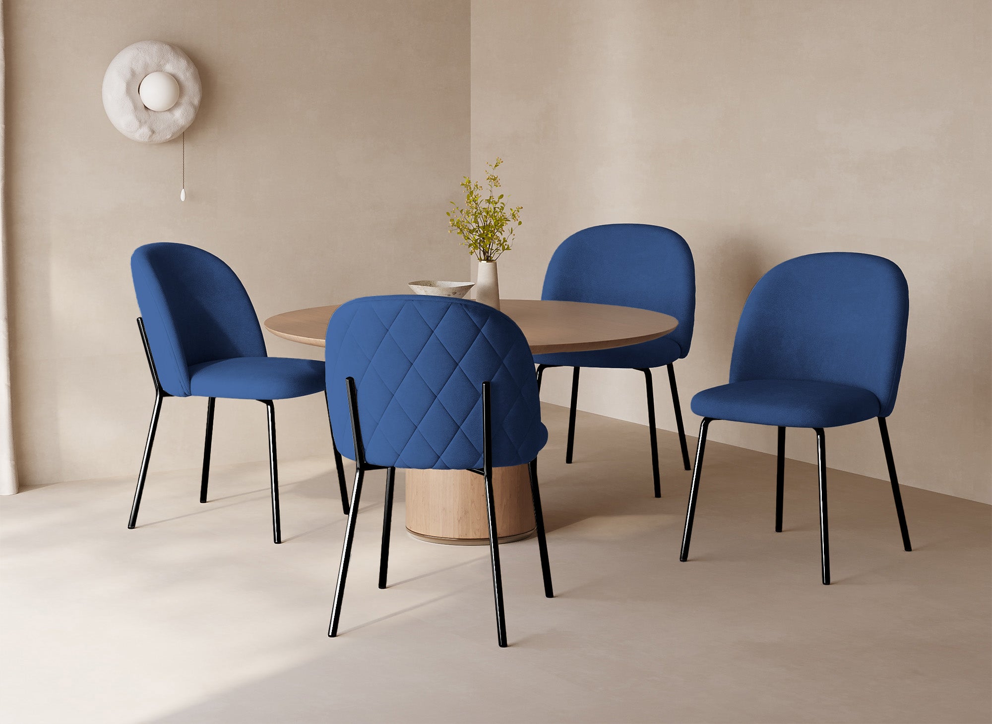 Juego de 2 sillas de diseño KENNETH en terciopelo azul con patas negras