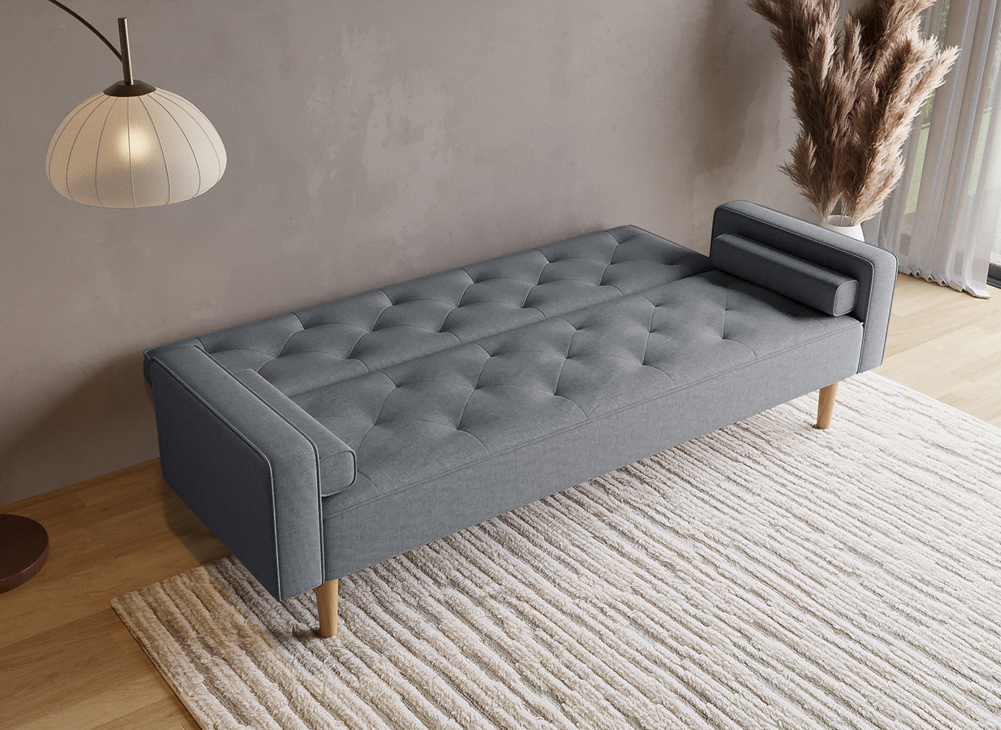 Sofá JAKARTA de tela gris oscuro con mecanismo clic-clac y patas de madera