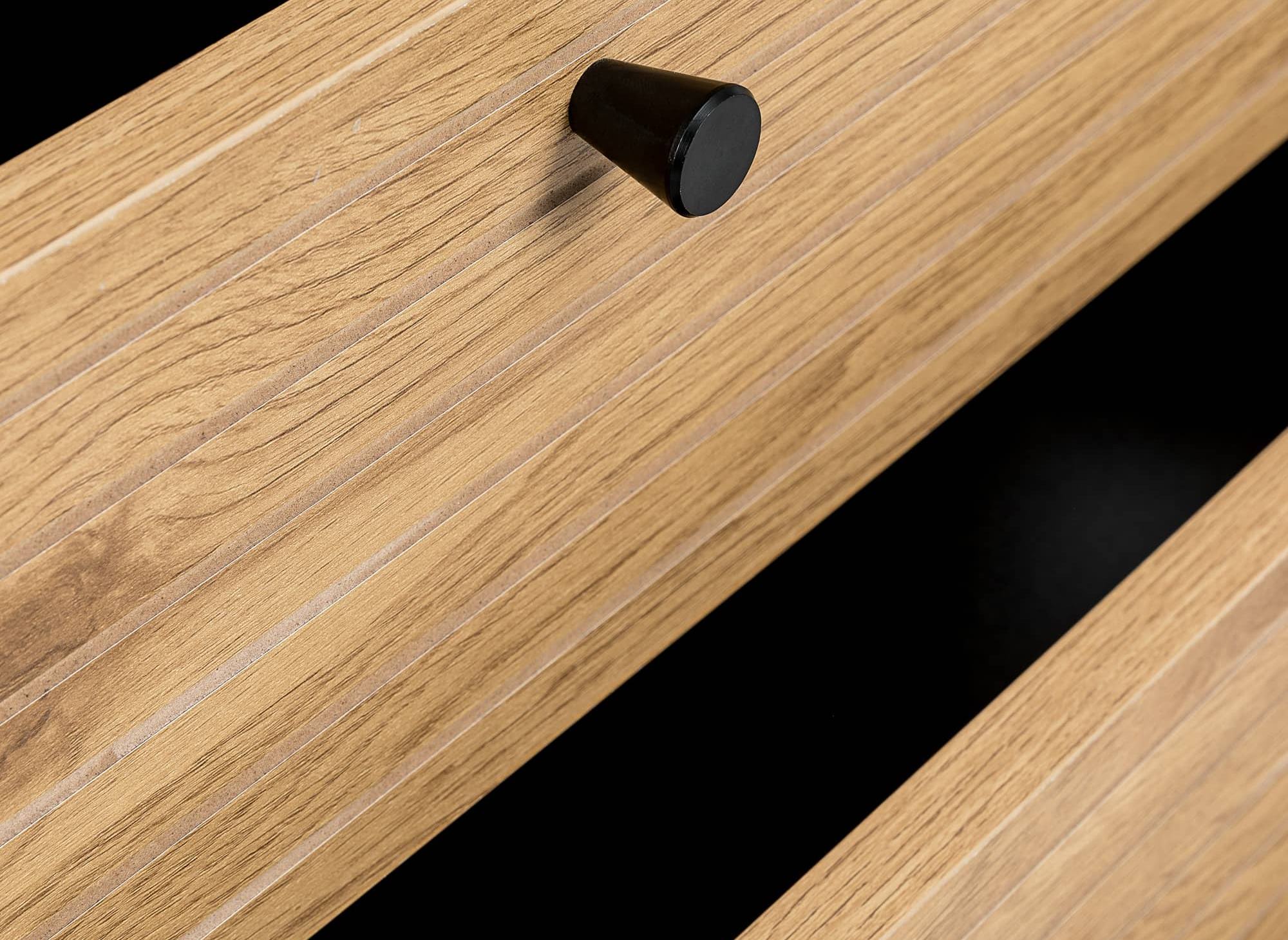 Cómoda baja DARYL de 4 cajones en madera y metal negro