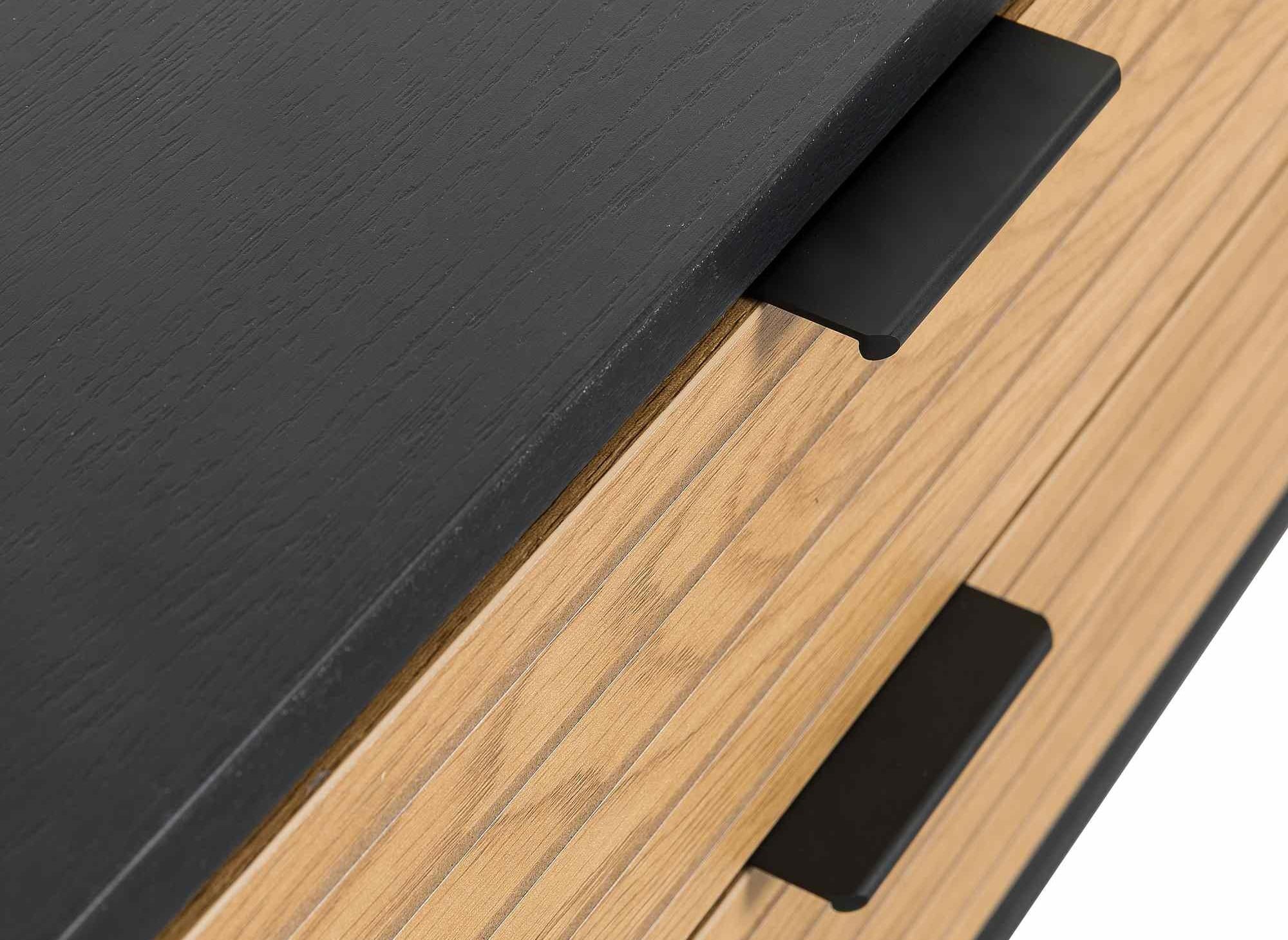 Mueble de TV TISSIA con 2 cajones y 1 puerta, fabricado en madera clara y metal negro.