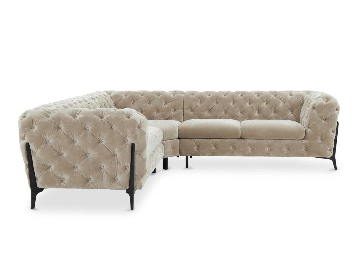 Canapé d'angle fixe capitonné chesterfield velours beige CARMEN - DécoInParis