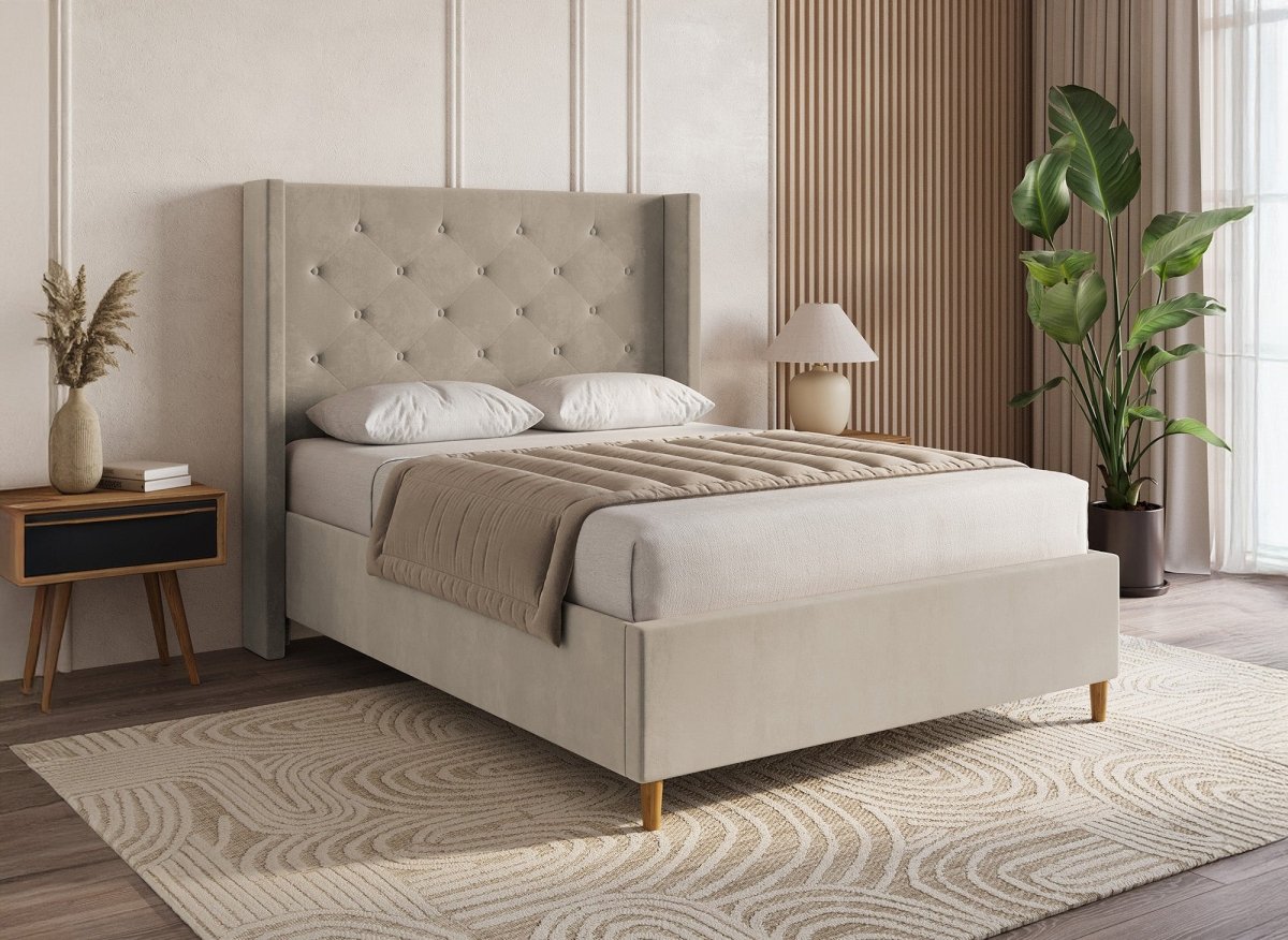 Lit double en velours capitonné taupe MAREVA 140x190 cm - DécoInParis