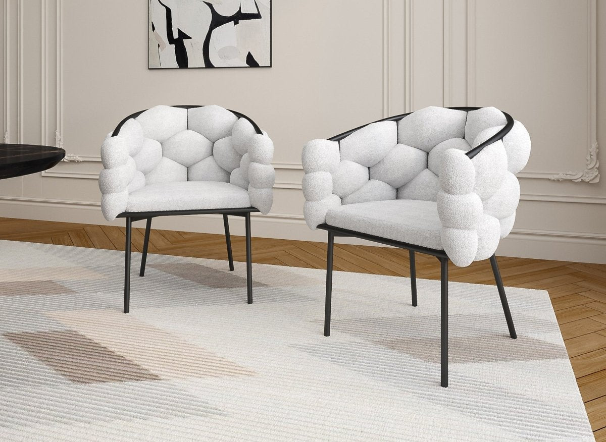 Lot de 2 chaises effet peau de mouton blanc pieds en métal noir CHARLOTTE - DécoInParis