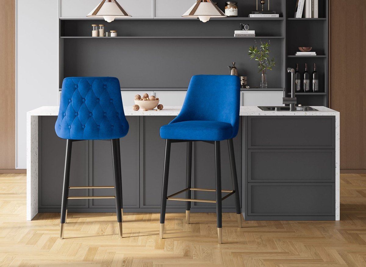 Lot de 2 tabourets de bar en velours bleu DORINA - DécoInParis