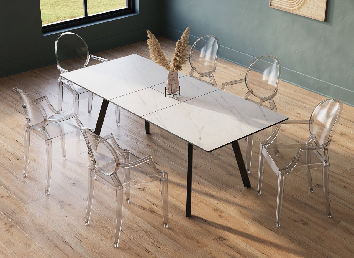 Lot de 4 chaises en plexi transparent avec accoudoirs TOLGA - DécoInParis