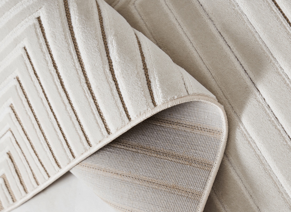 Tapis blanc écru à motifs chevrons 200 x 290 cm AMONA - DécoInParis